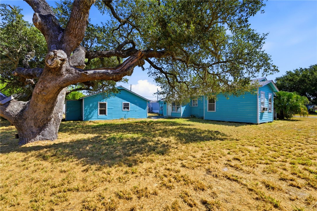 203 S 6th Street Rockport TX 78382