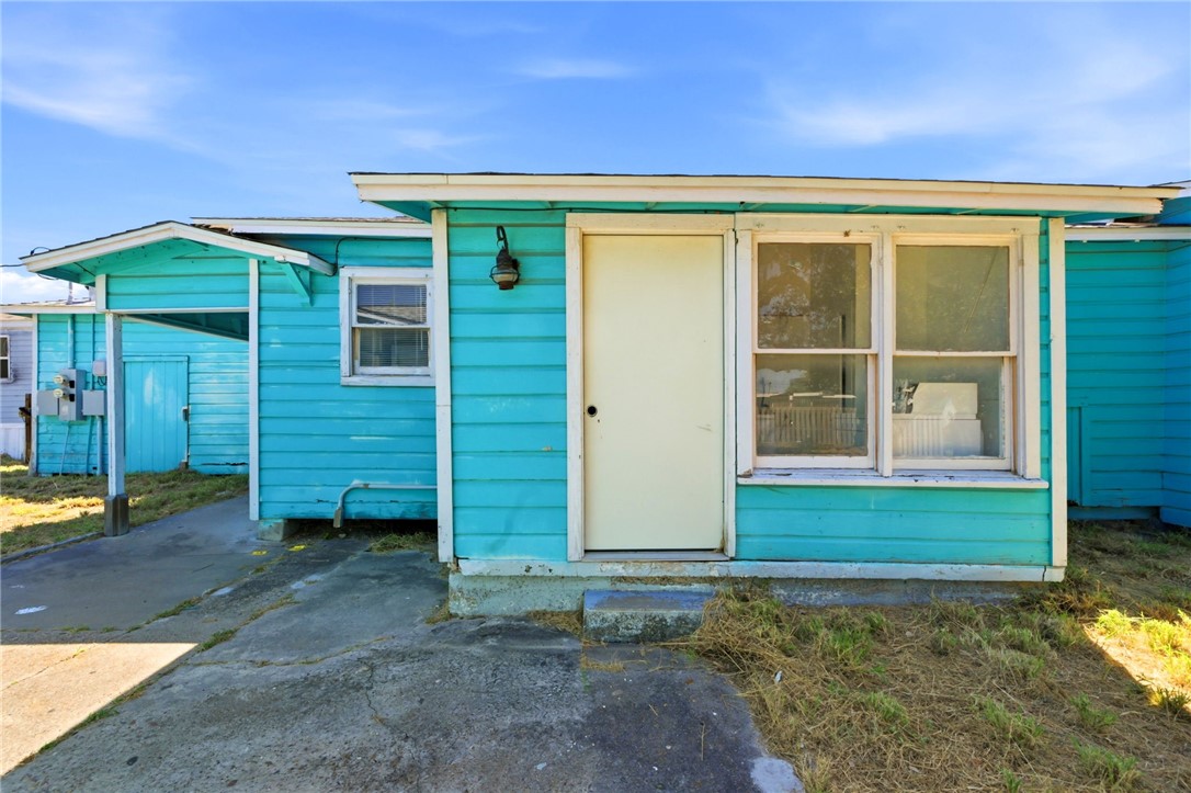 203 S 6th Street Rockport TX 78382