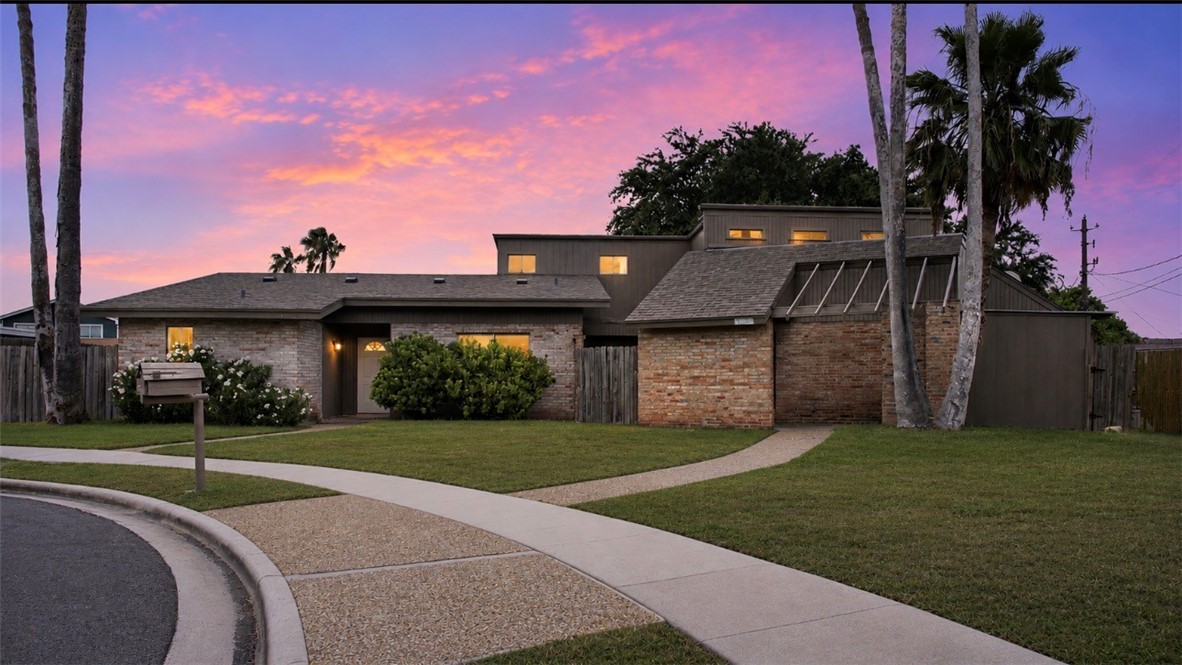 5053 Middlecoff Circle Corpus Christi TX 78413