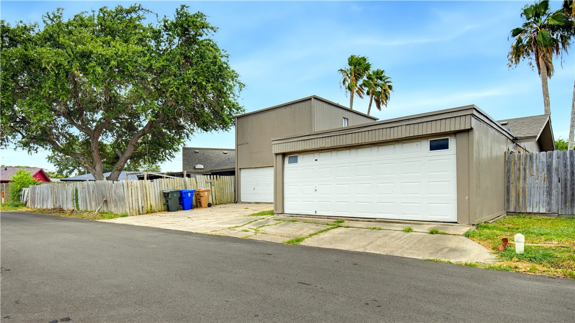 5053 Middlecoff Circle Corpus Christi TX 78413