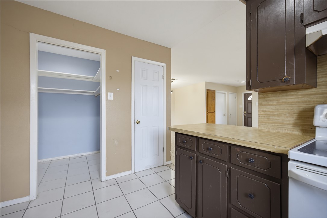 5053 Middlecoff Circle Corpus Christi TX 78413