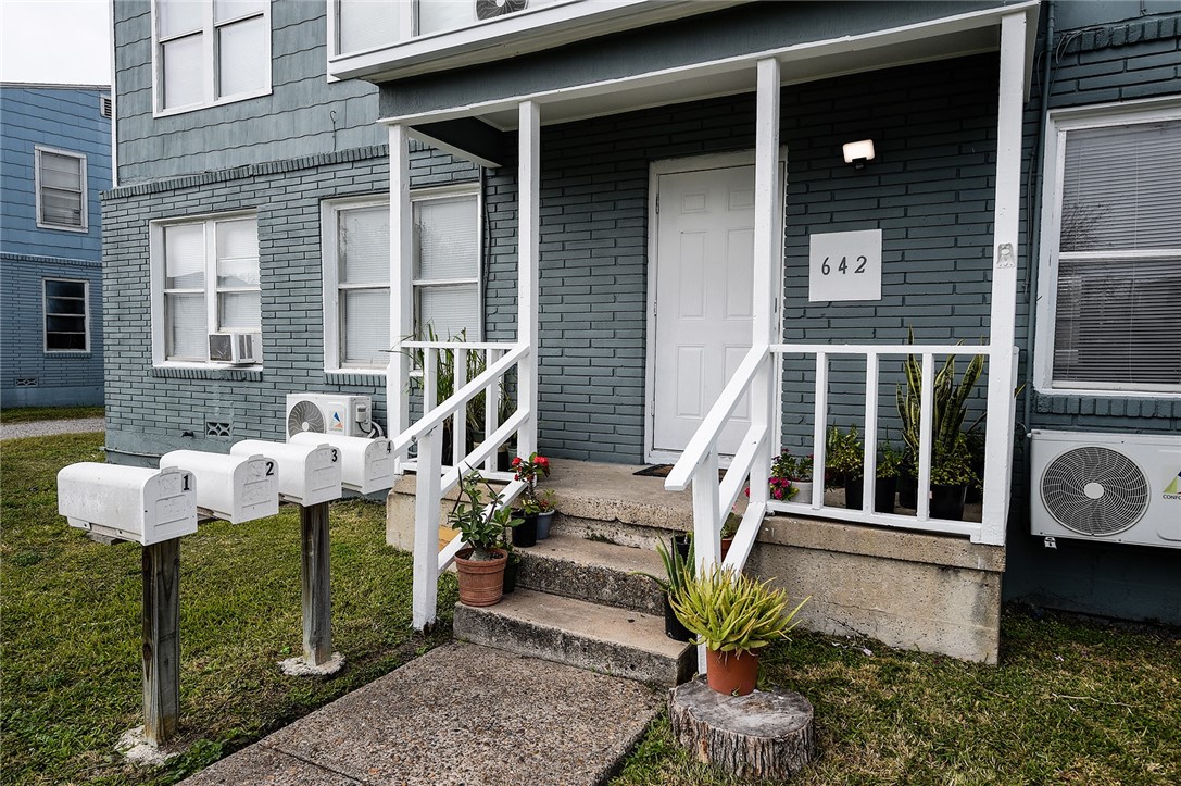 642 Robinson Street Corpus Christi TX 78404