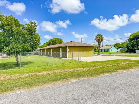 2540 Avenue C Ingleside TX 78362