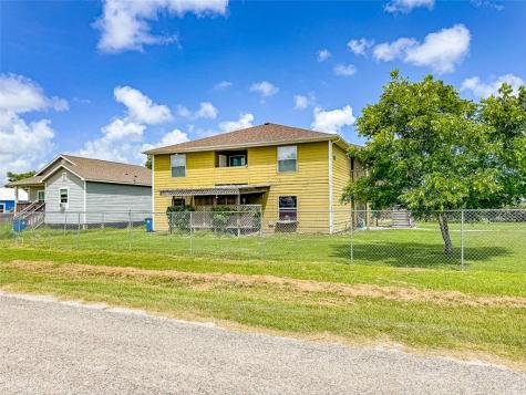 2540 Avenue C Ingleside TX 78362