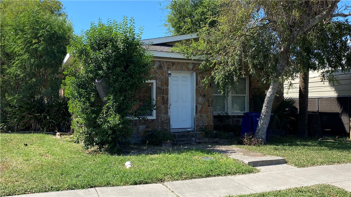 910 Elizabeth Street Corpus Christi TX 78404
