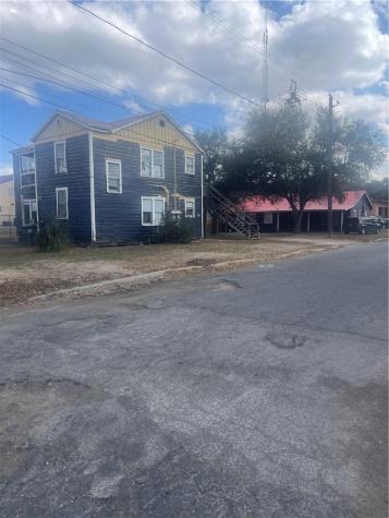 602 E 4th Street Alice TX 78332