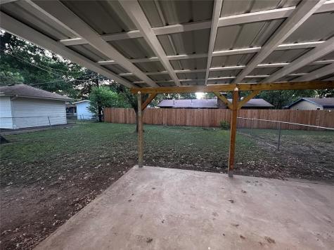 805 Center Street A & B Lockhart TX 78644