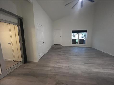 805 Center Street A & B Lockhart TX 78644