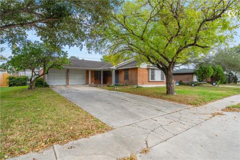 4526 Driftwood Place Corpus Christi TX 78411