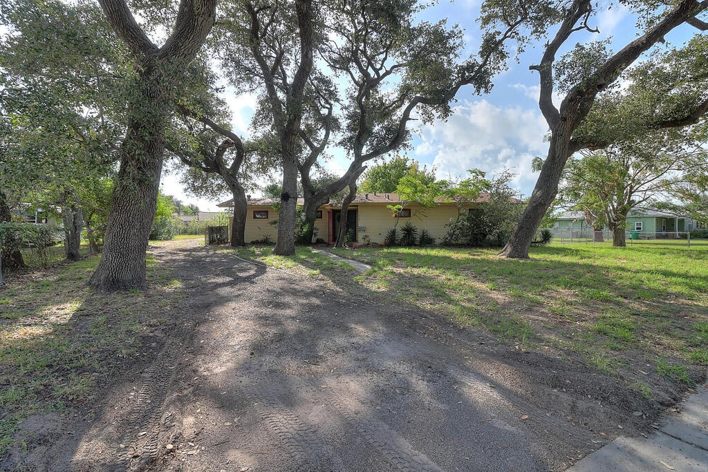 1149 S Mccampbell Street Aransas Pass TX 78336