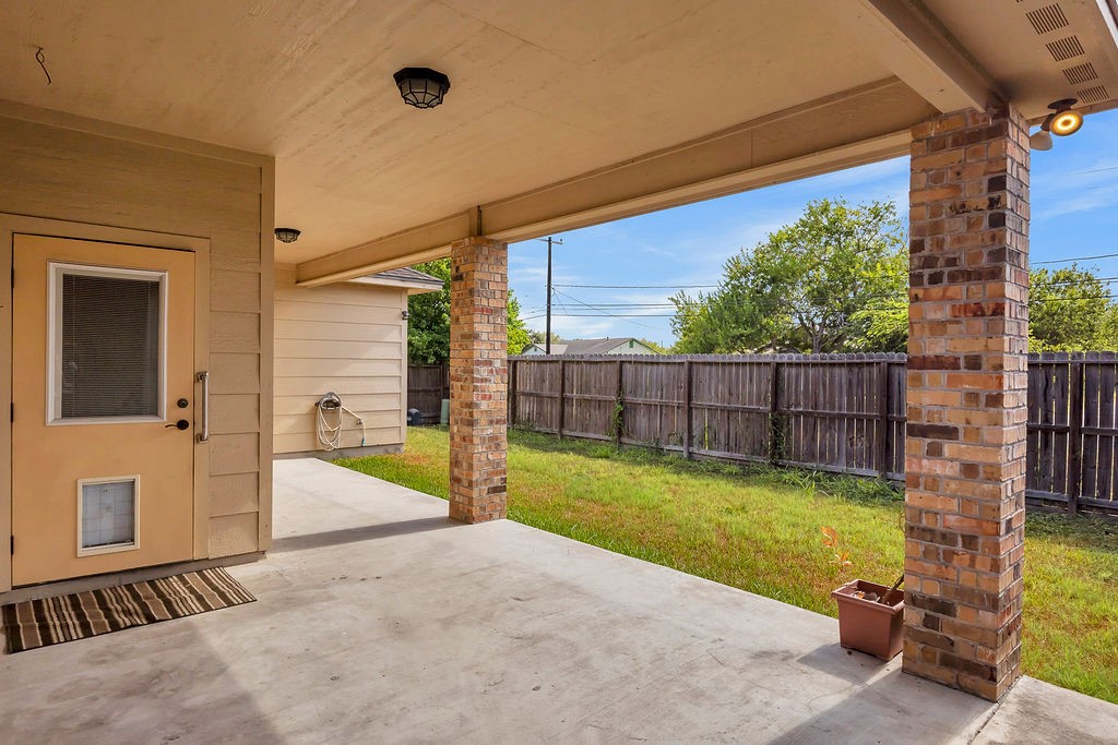 2742 Yeager Corpus Christi TX 78410