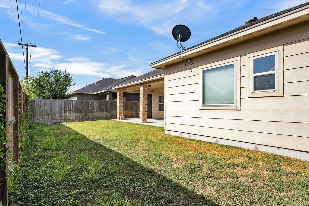 2742 Yeager Corpus Christi TX 78410