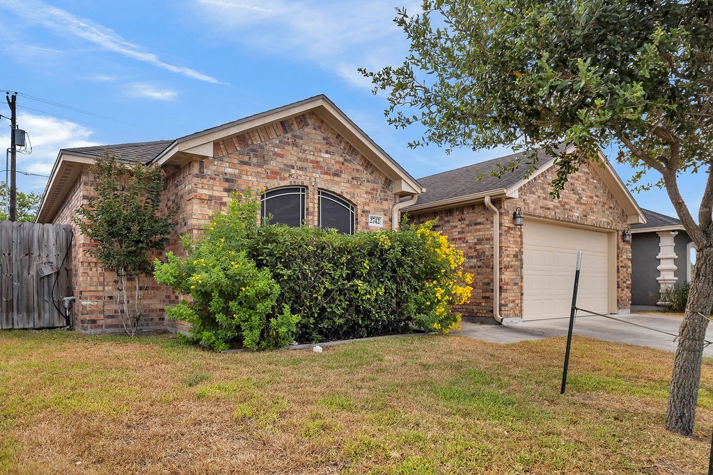 2742 Yeager Corpus Christi TX 78410