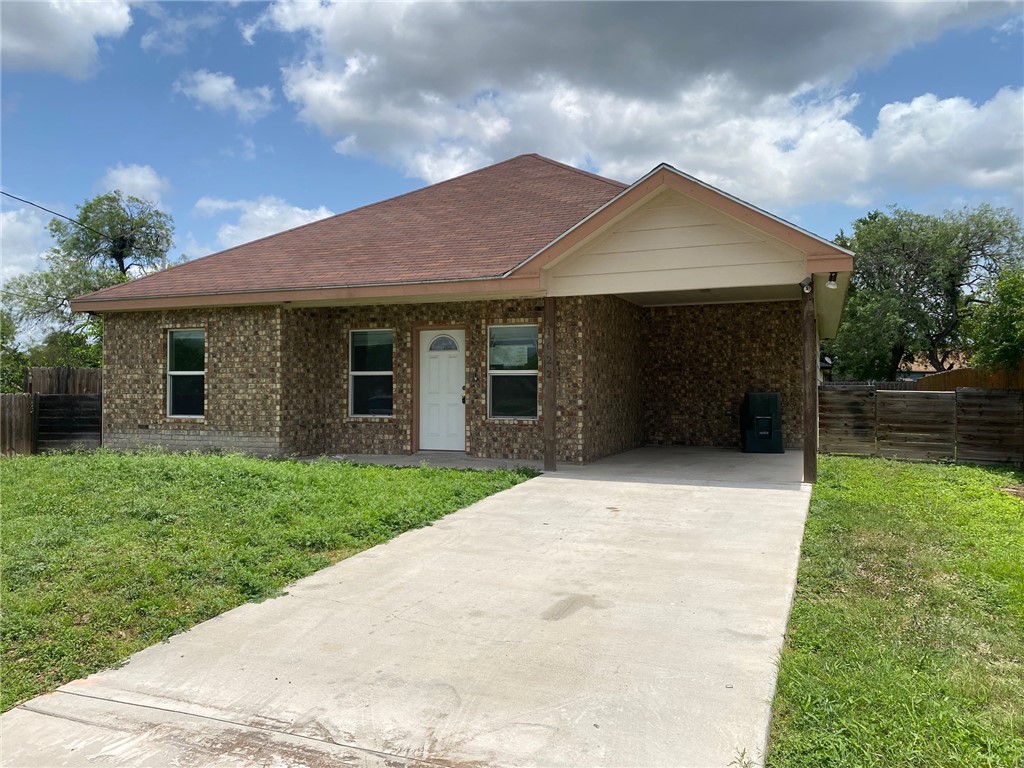 1622 S Reynolds Street Alice TX 78332
