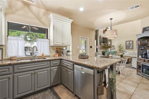 202 Augusta Drive Portland TX 78374
