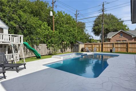 202 Augusta Drive Portland TX 78374