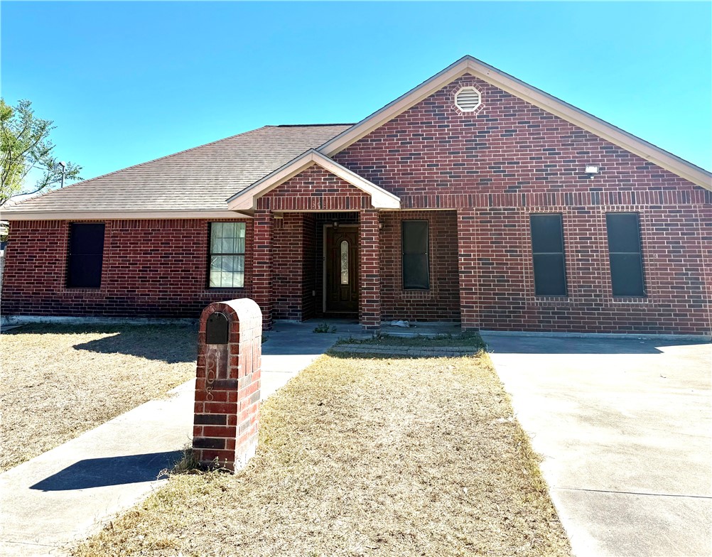 308 Scott Street Alice TX 78332