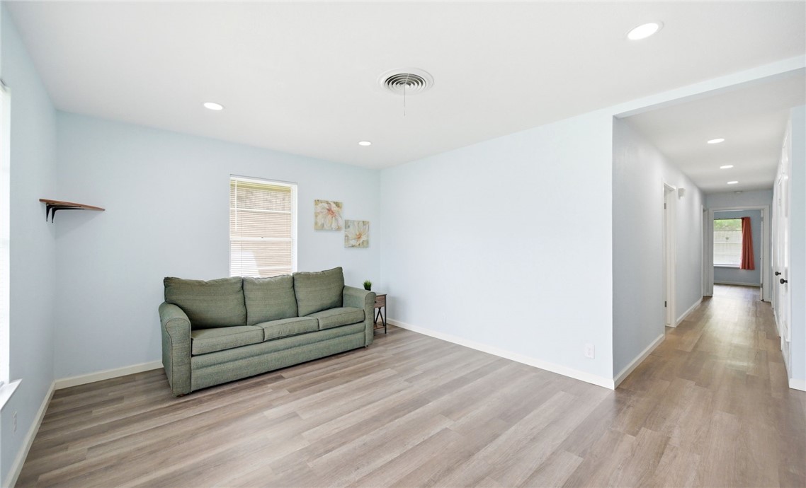 1109 Bradshaw Drive Corpus Christi TX 78412