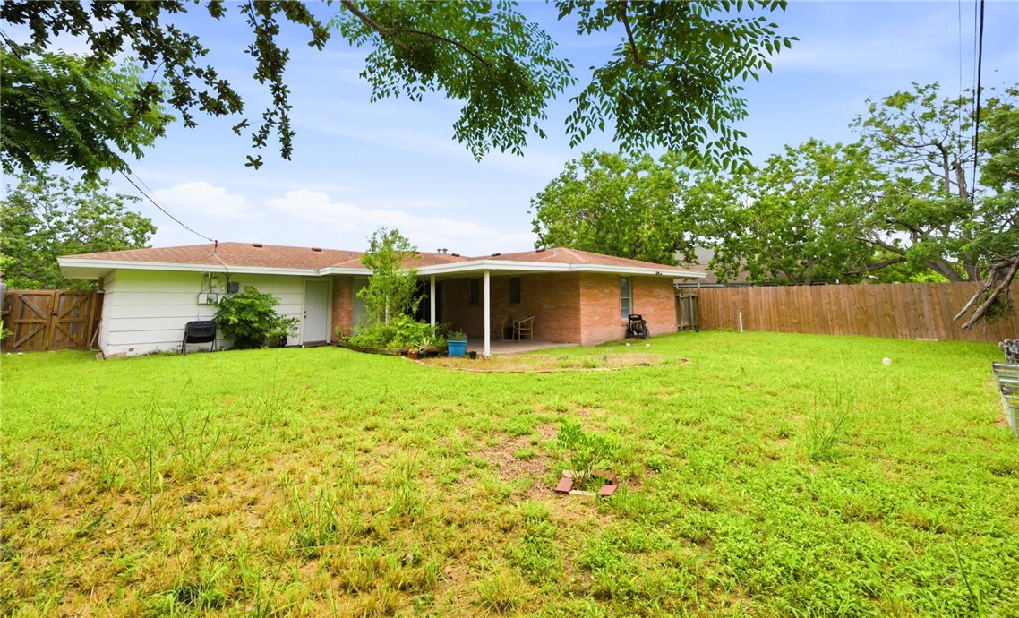 1109 Bradshaw Drive Corpus Christi TX 78412
