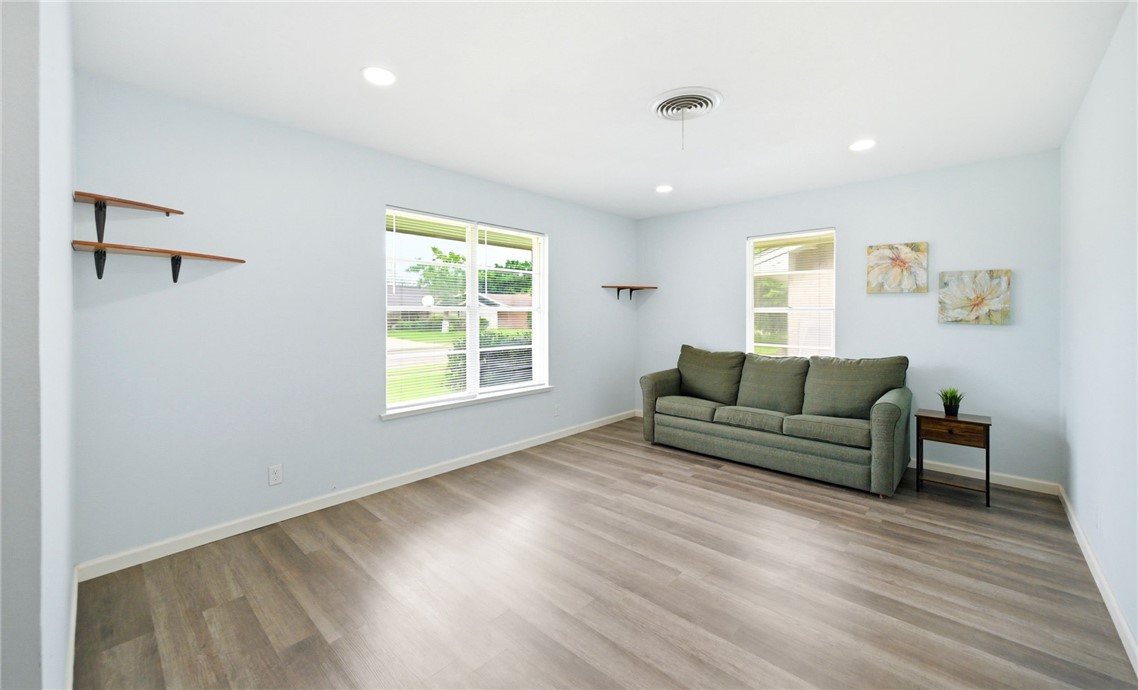 1109 Bradshaw Drive Corpus Christi TX 78412