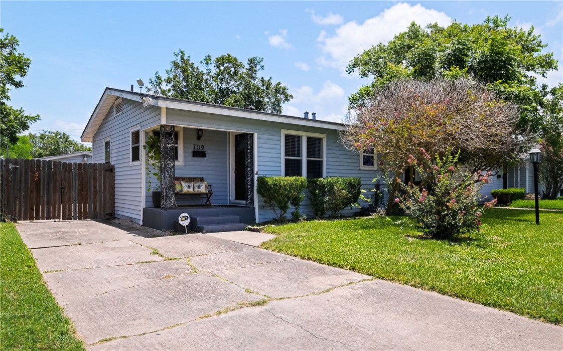 709 Ashland Drive Corpus Christi TX 78412
