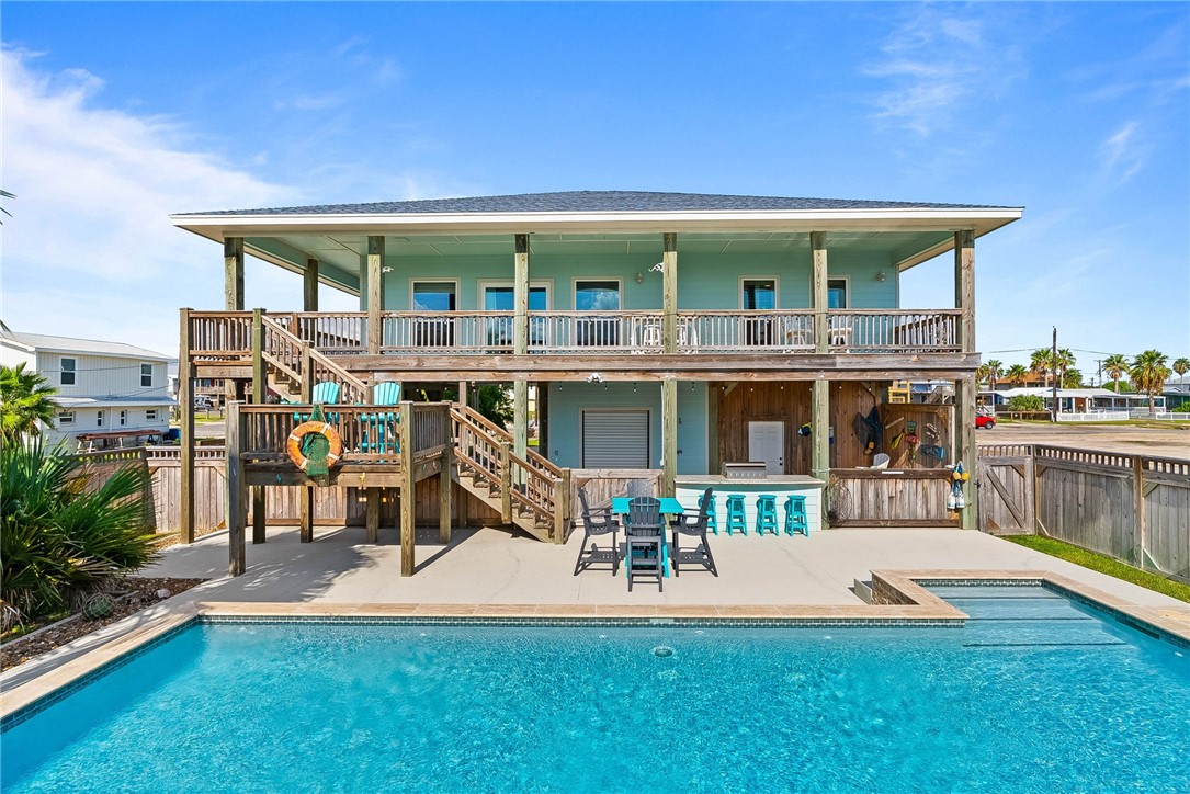 1528 S Magnolia Street Rockport TX 78382