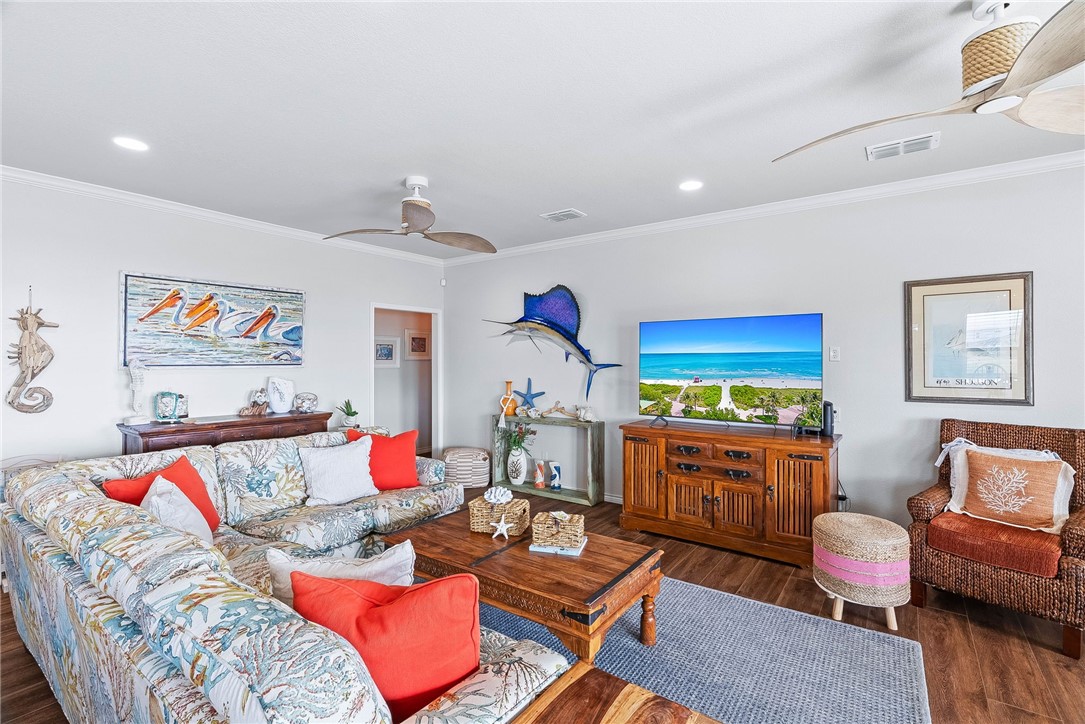 1528 S Magnolia Street Rockport TX 78382