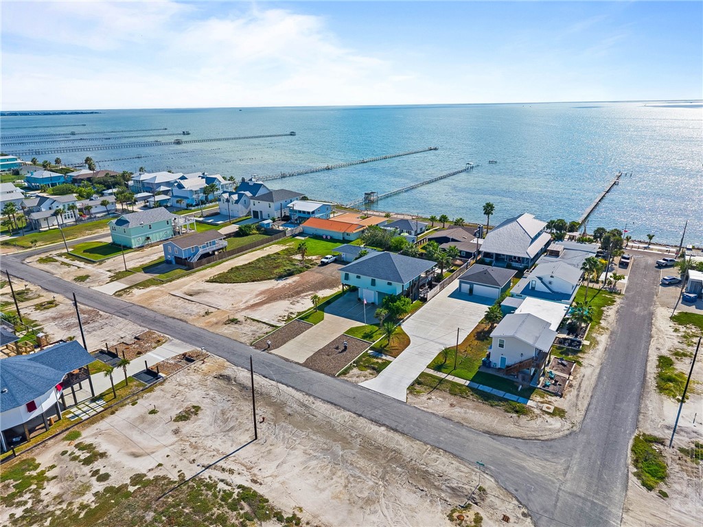 1528 S Magnolia Street Rockport TX 78382