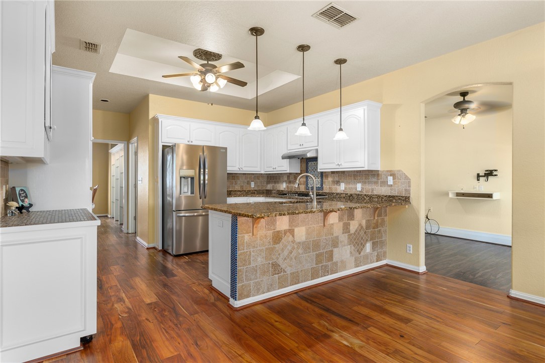302 Cherry Hills Drive Rockport TX 78382