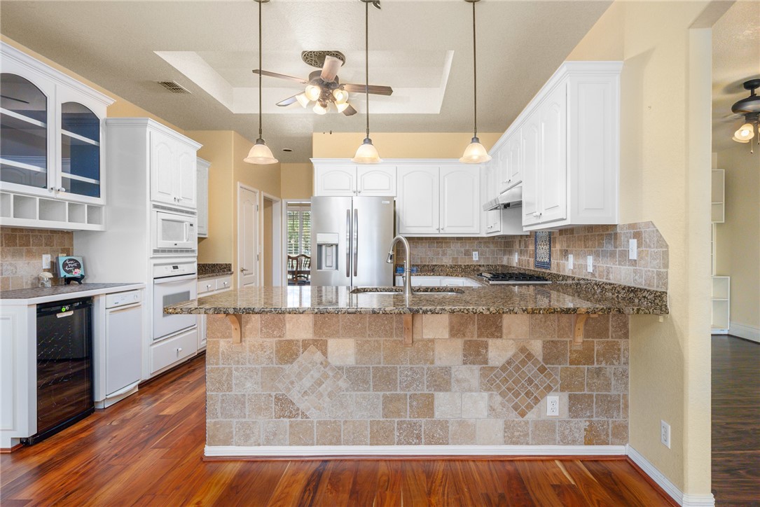 302 Cherry Hills Drive Rockport TX 78382