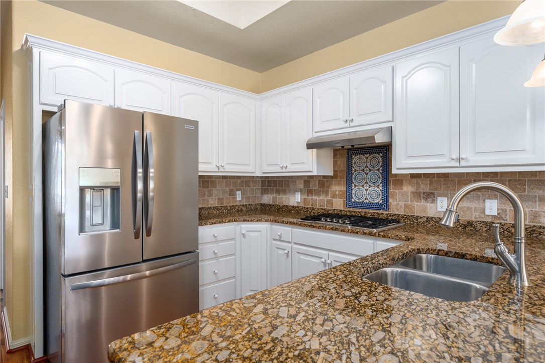 302 Cherry Hills Drive Rockport TX 78382
