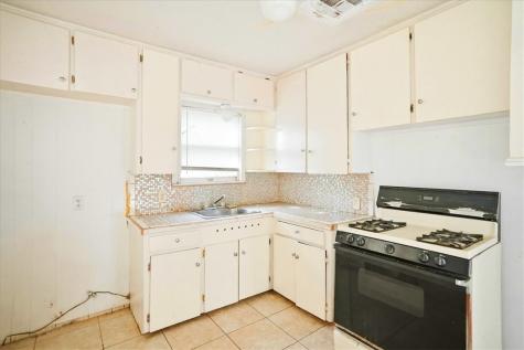 3633 Chestnut Street Corpus Christi TX 78411