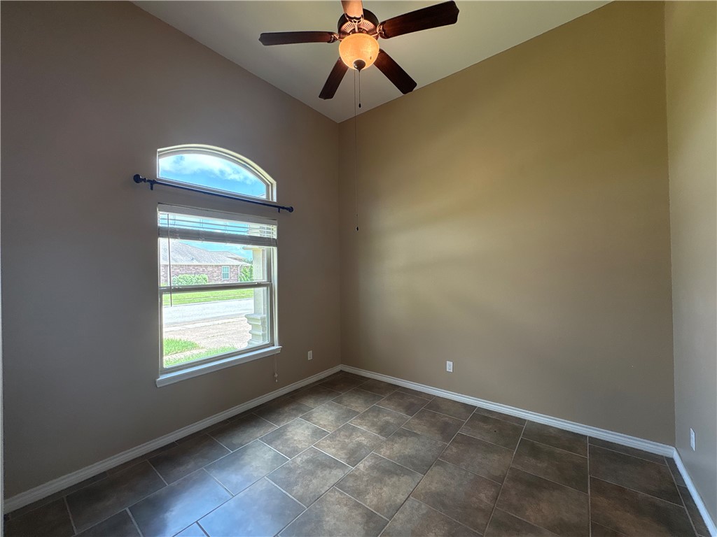 6805 Sir Moses Place Corpus Christi TX 78414