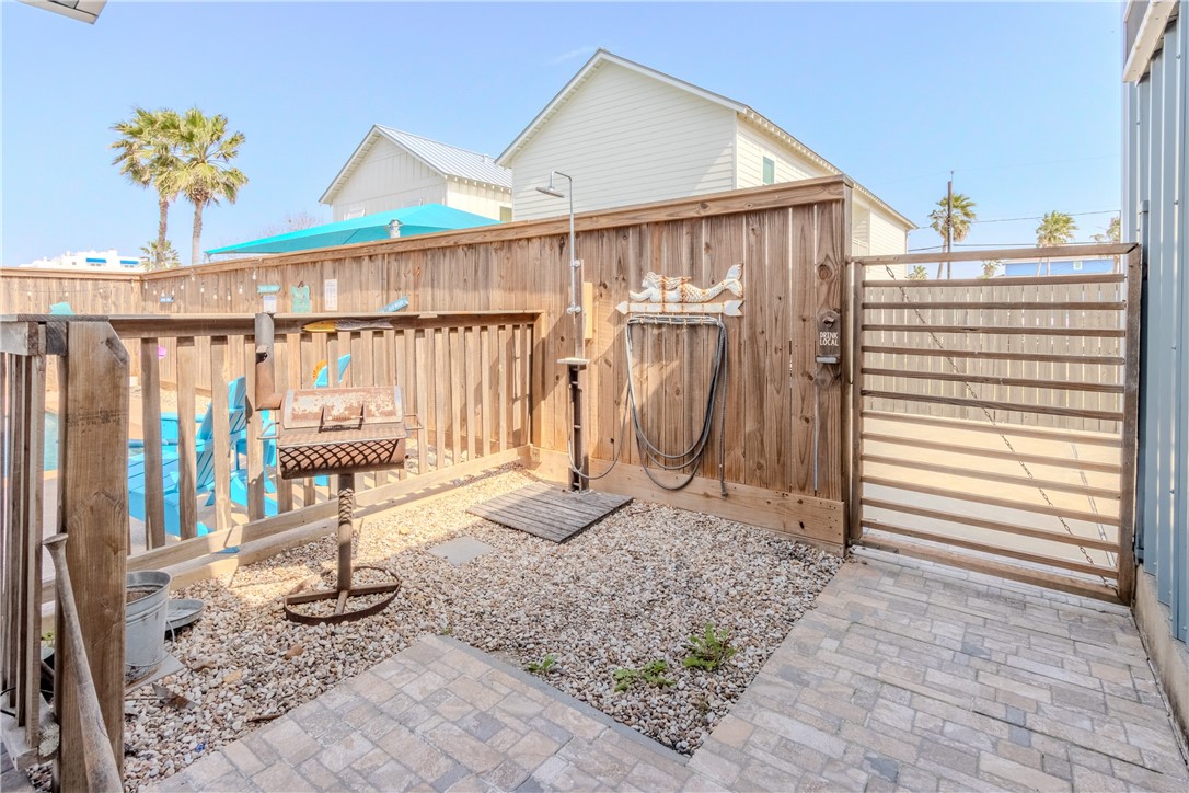 114 S Gulf Street Port Aransas TX 78373