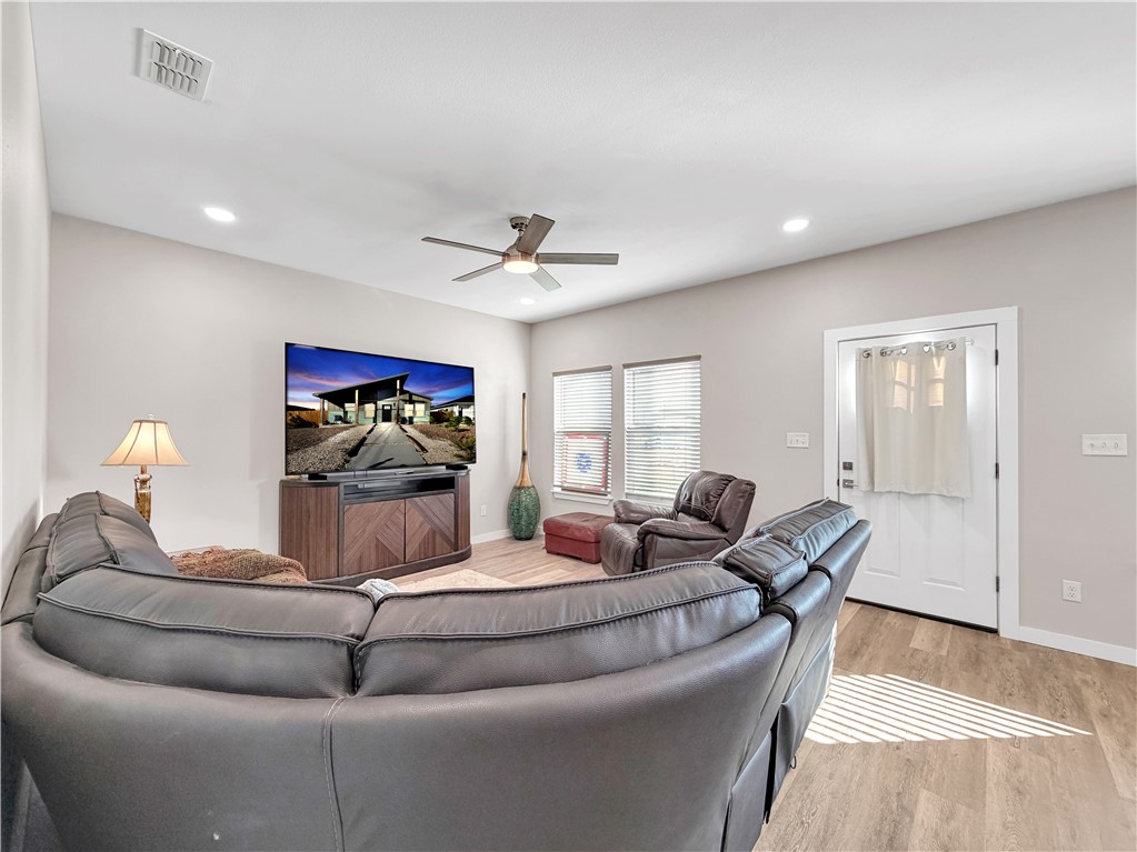446 Valerie Street Corpus Christi TX 78418