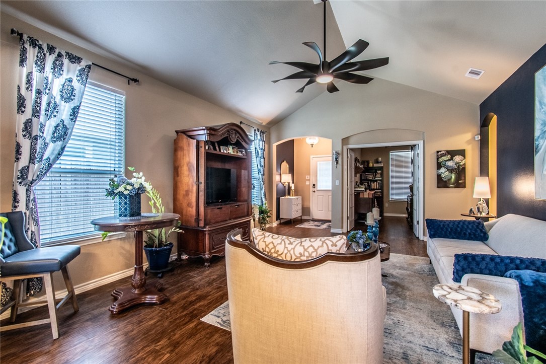 7426 Russ Corpus Christi TX 78414