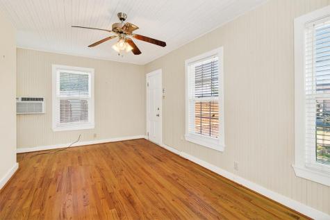 328 Del Mar Boulevard Corpus Christi TX 78404