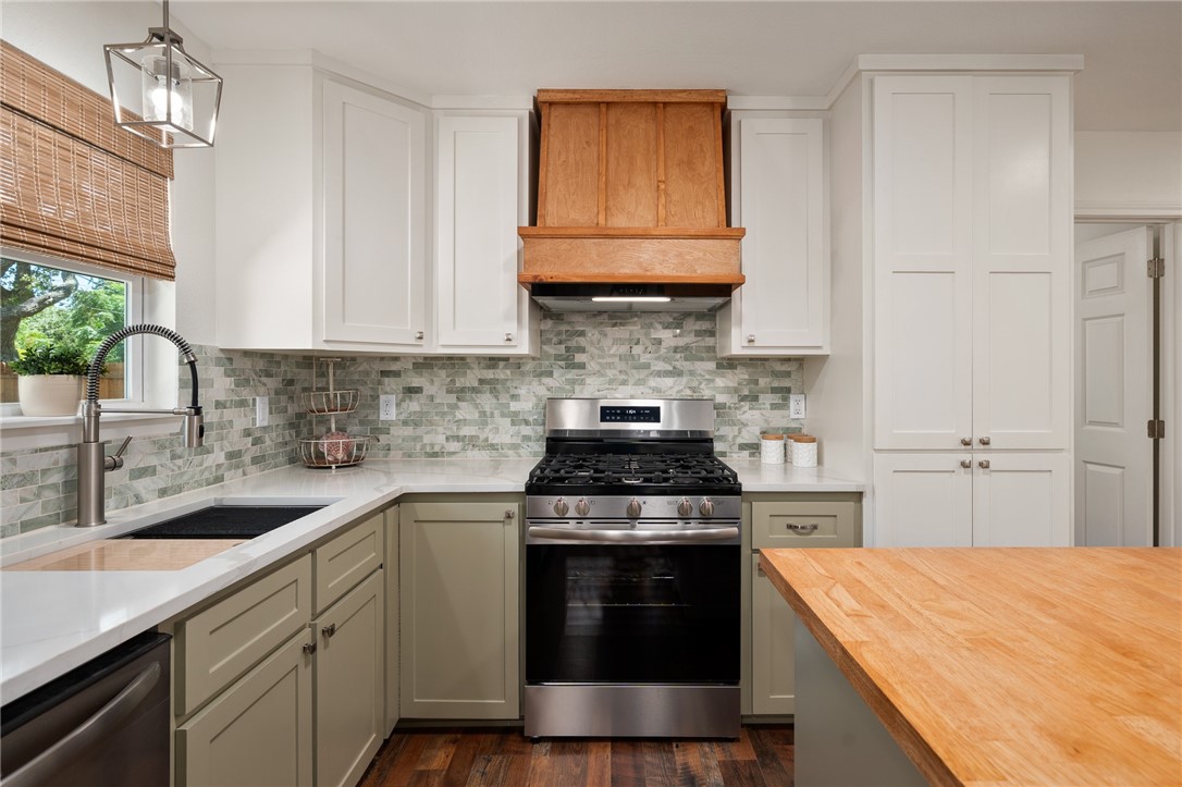 1906 Cochran Rockport TX 78382