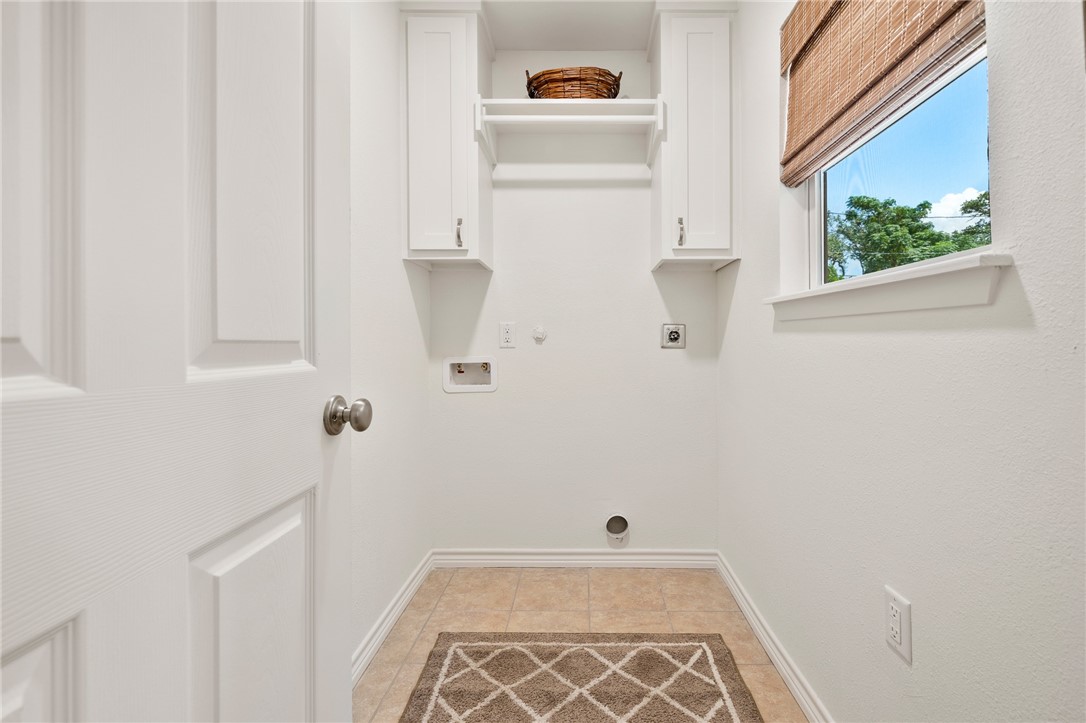 1906 Cochran Rockport TX 78382