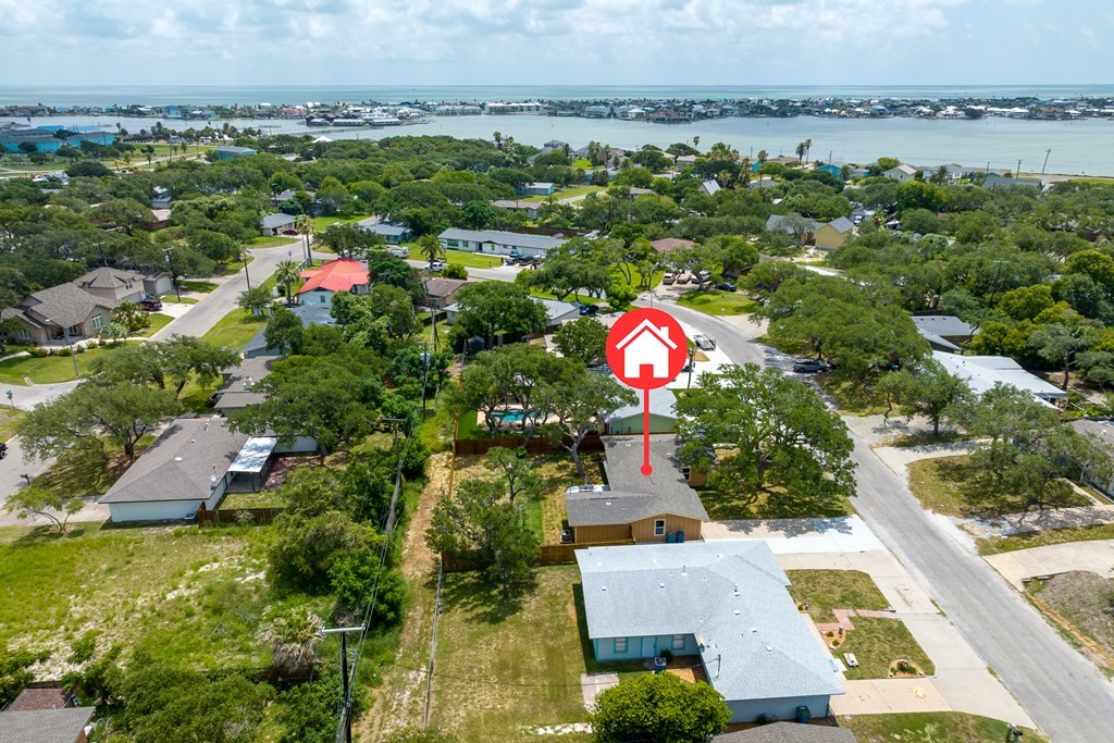 1906 Cochran Rockport TX 78382