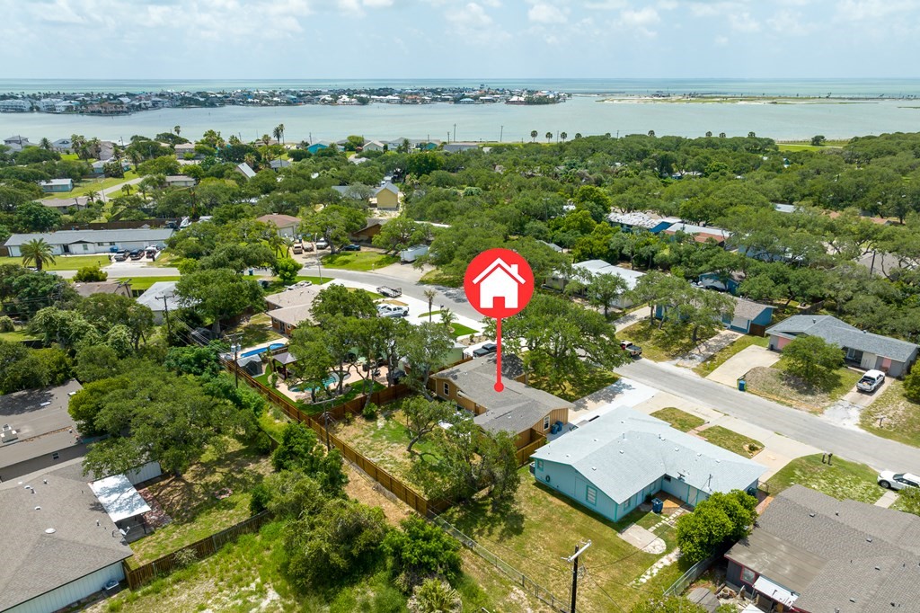 1906 Cochran Rockport TX 78382