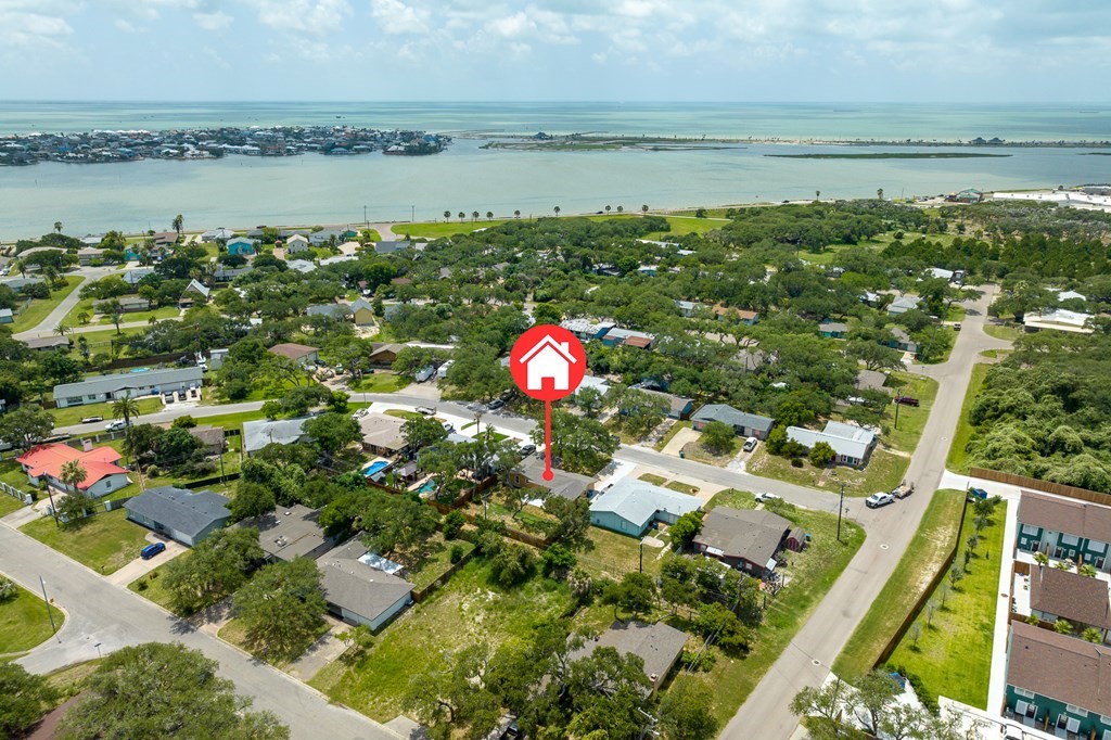 1906 Cochran Rockport TX 78382
