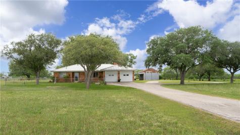 187 County Road 109 Alice TX 78332