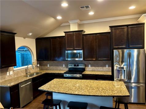 2220 Mangrove Drive Portland TX 78374