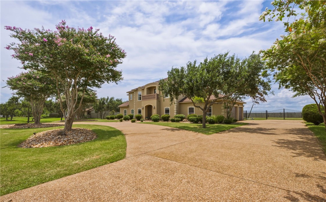 6001 King Trail Corpus Christi TX 78414