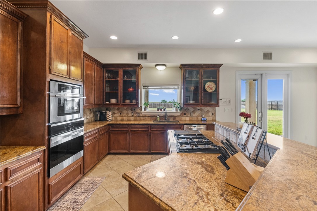 6001 King Trail Corpus Christi TX 78414