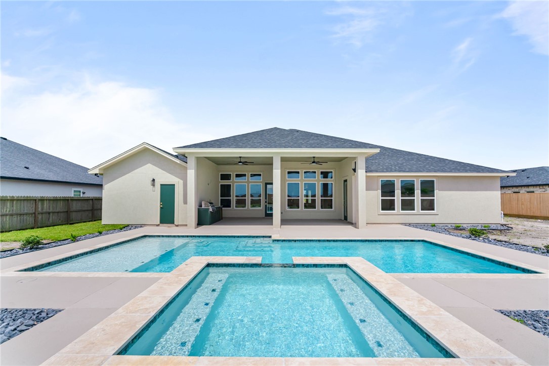 2598 Atlantic View Corpus Christi TX 78415