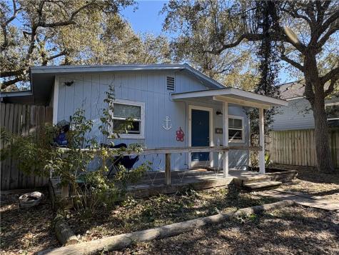 1612 Sammy Henderson Street Rockport TX 78382