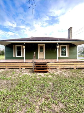 1101 E Crockett Street Beeville TX 78102