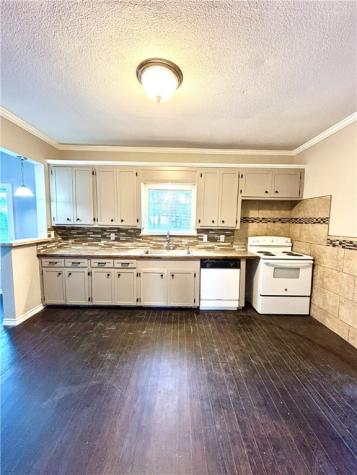 1101 E Crockett Street Beeville TX 78102